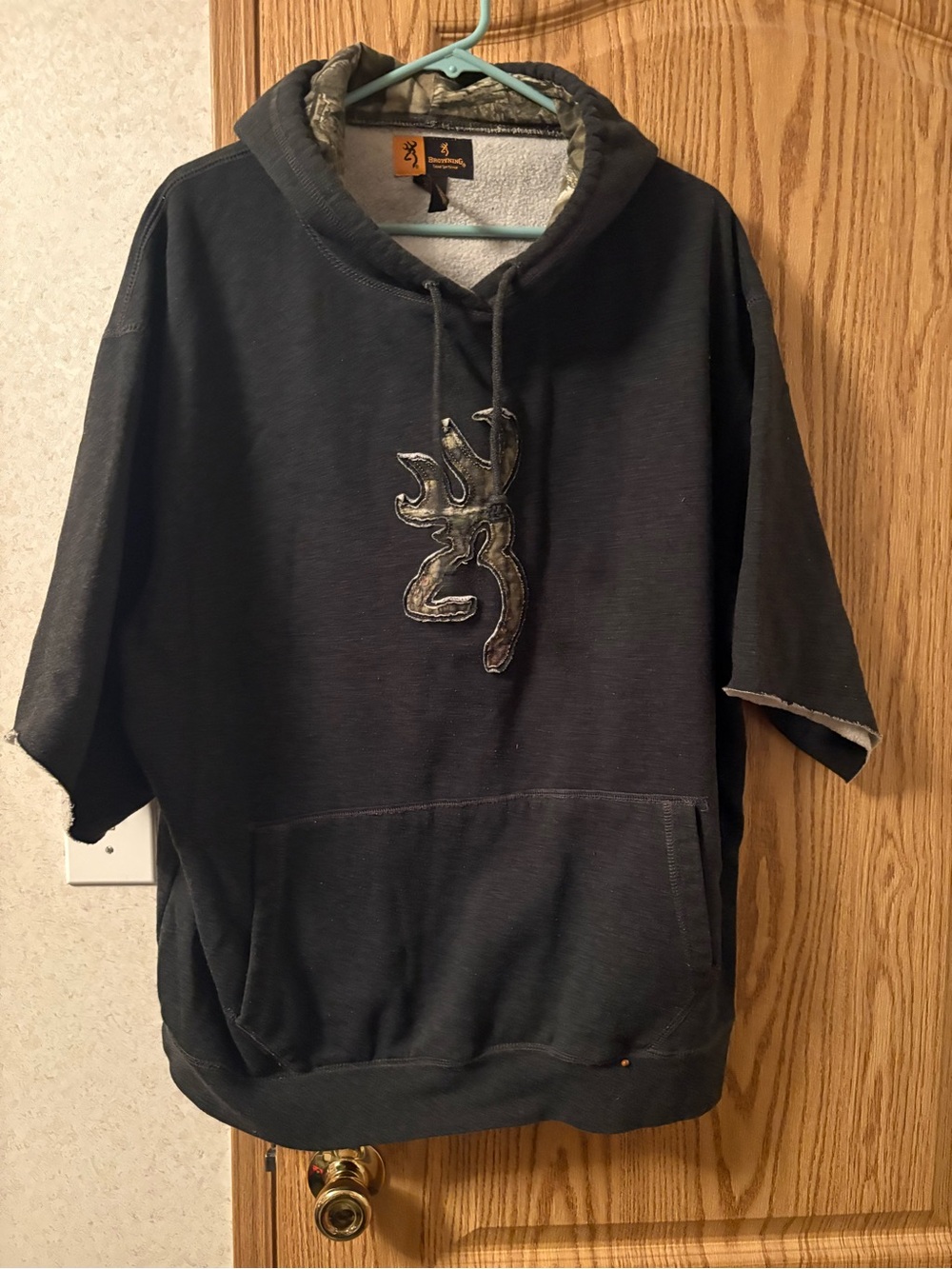 Browning Men's Black Crewneck Short-Sleeve Hoodie with Logo Patch